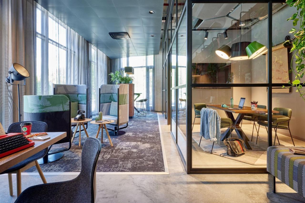Moxy Cologne Muelheim Hotell Exteriör bild