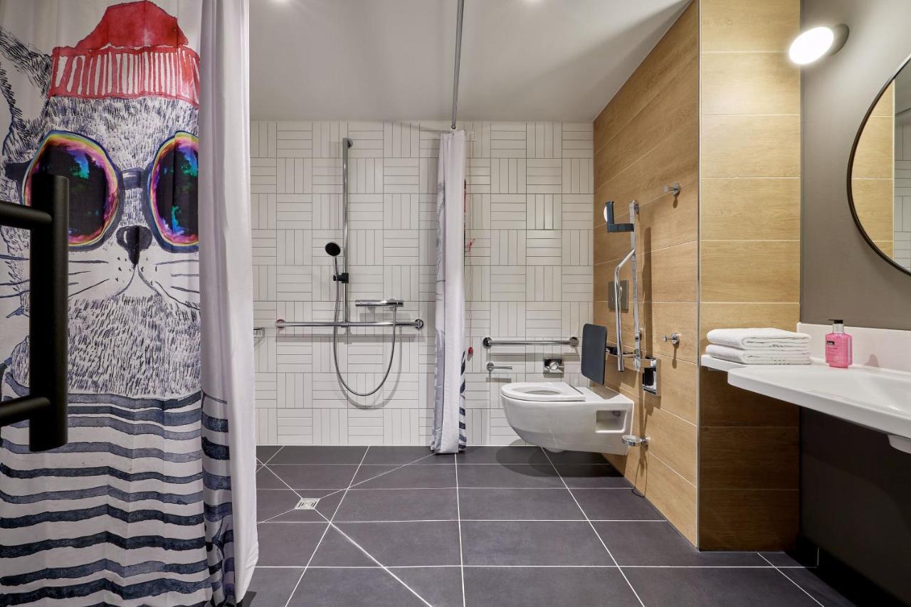 Moxy Cologne Muelheim Hotell Exteriör bild