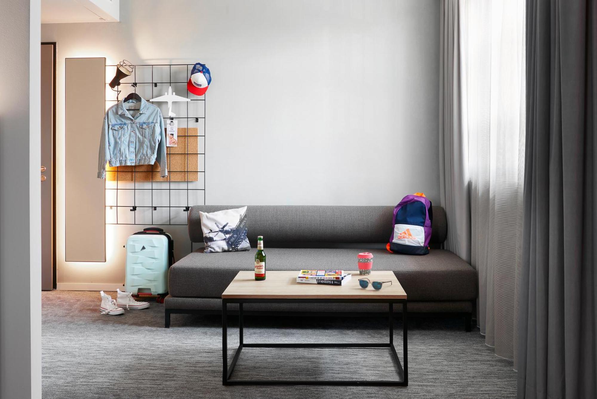 Moxy Cologne Muelheim Hotell Exteriör bild
